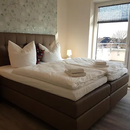 Bernstein Mare Rose Penthouse 2 דירה